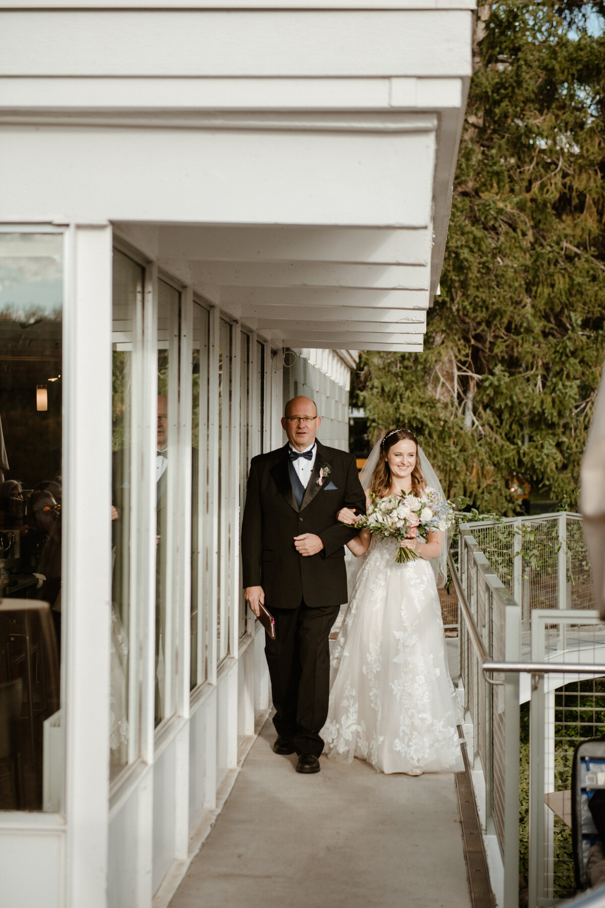 inviting-modern-nature-inspired-wedding-aspen