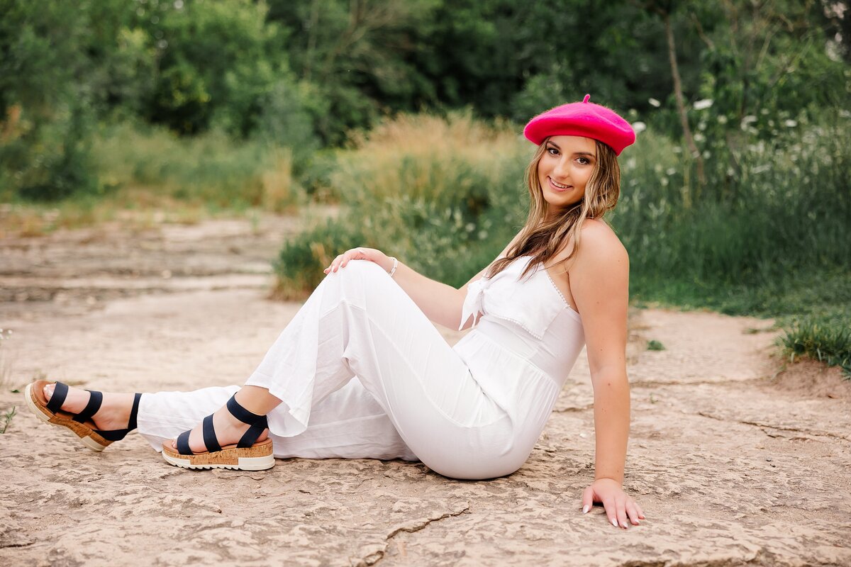 Outdoor Senior Photos Fonfereks Glen Green Bay WI_0282
