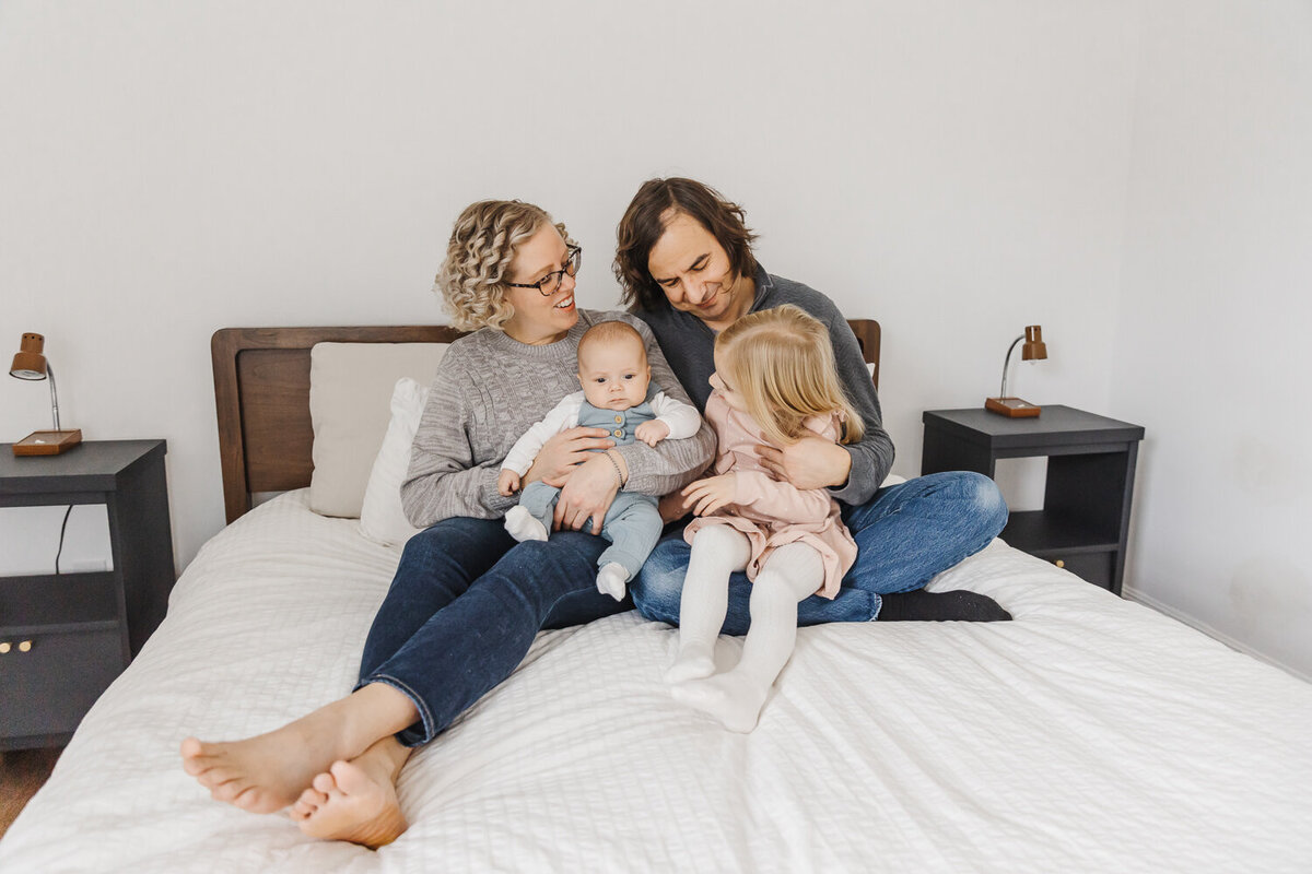 Toronto-Newborn-Photography-in-home-2