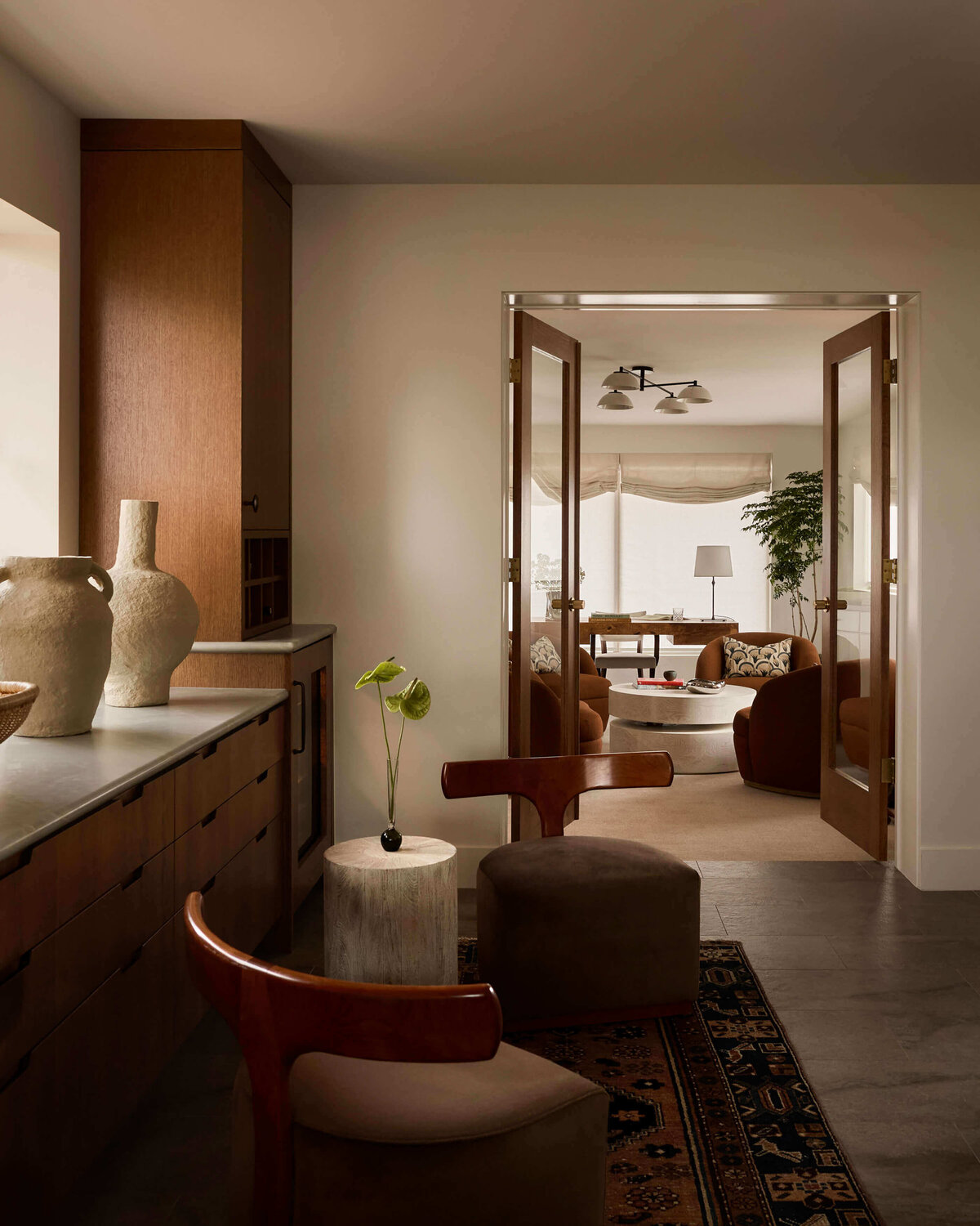 butlers-pantry-midcentury-living-room-transition-wilmington-interior-designer