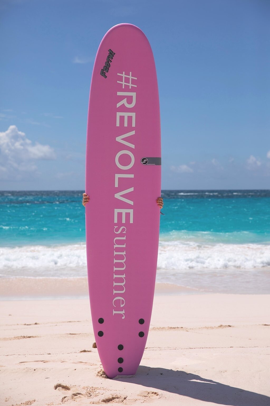 Revolve-Beach-Party-Bermuda-Island-Dasfete-69