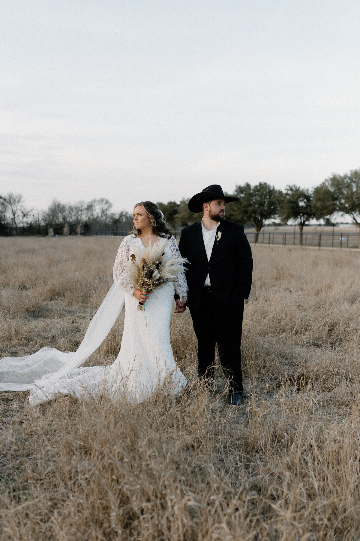 Wedding in College Station, Texas, photographed by Lauren Ashleigh Photography. 