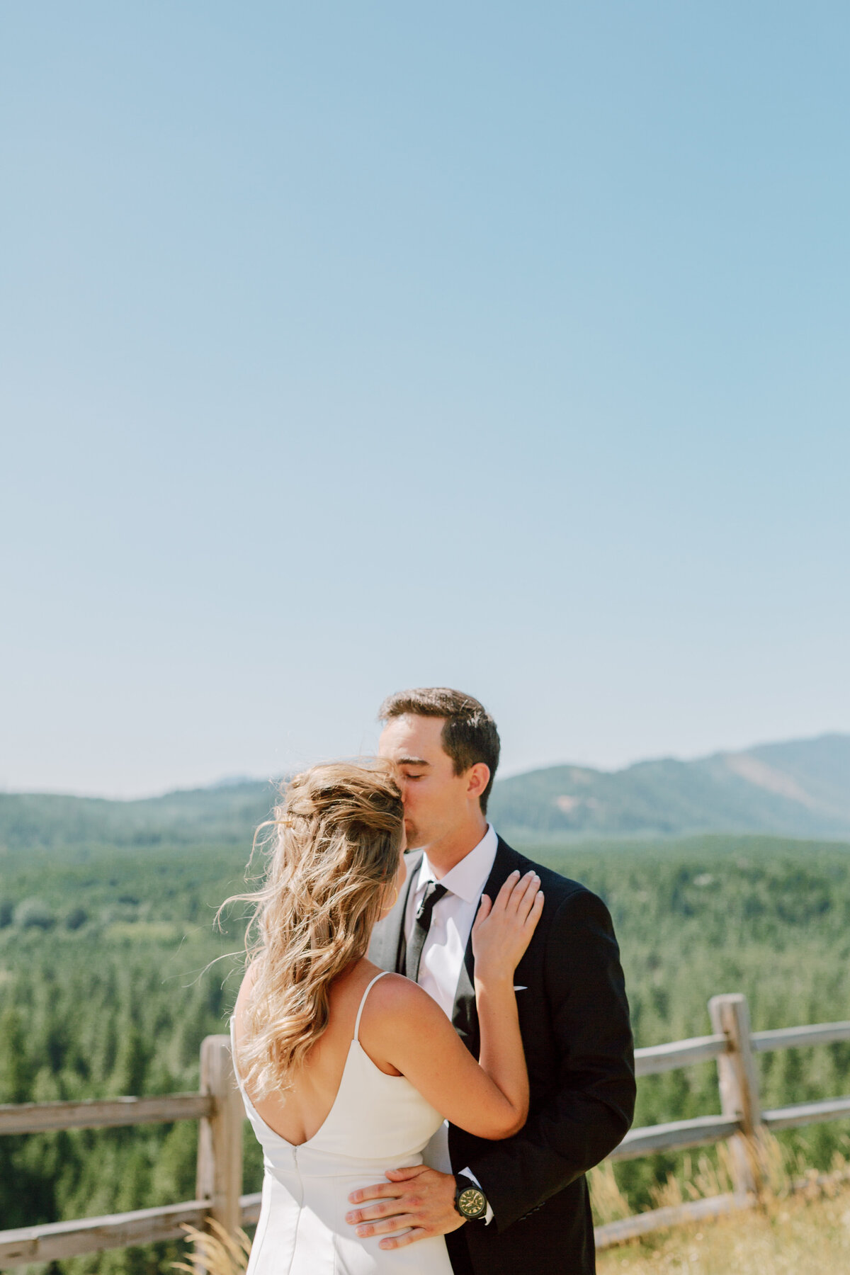 Suncadia Wedding-Swiftwater Cellars Wedding Photographers-Something Minted Photography-70