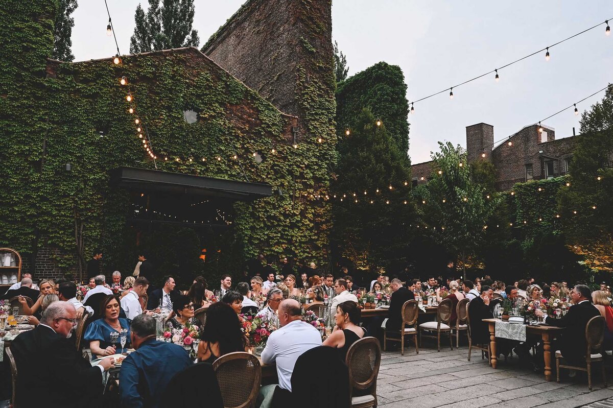 jaclyn-fisher-events-planning-colorful-summer-garden-wedding-in-nyc-137