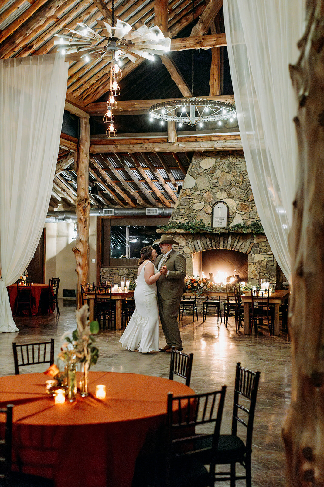 reTheBurrowWeddingPhotography-1018