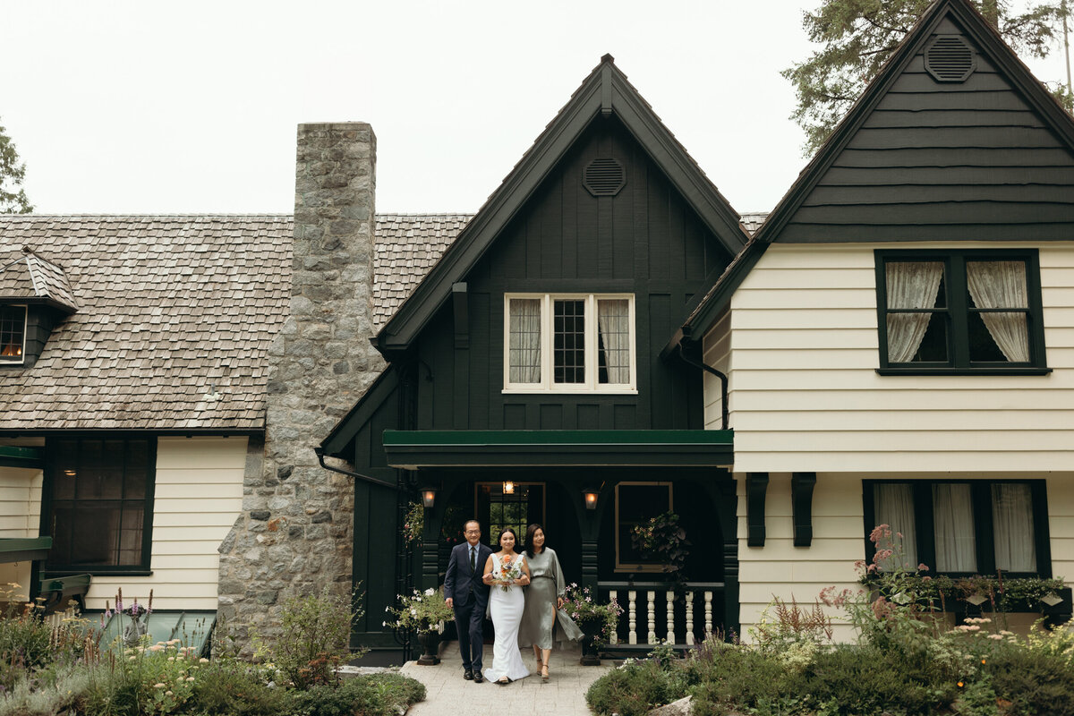 The-Godards-Minnekhada-Lodge-Wedding-2