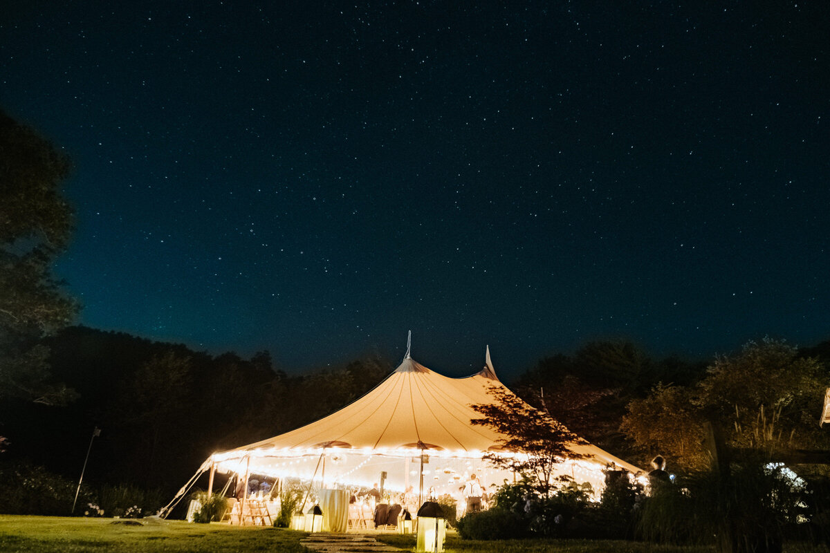 Kate-Murtaugh-Events-South-Coast-Massachusetts-tented-wedding-planner