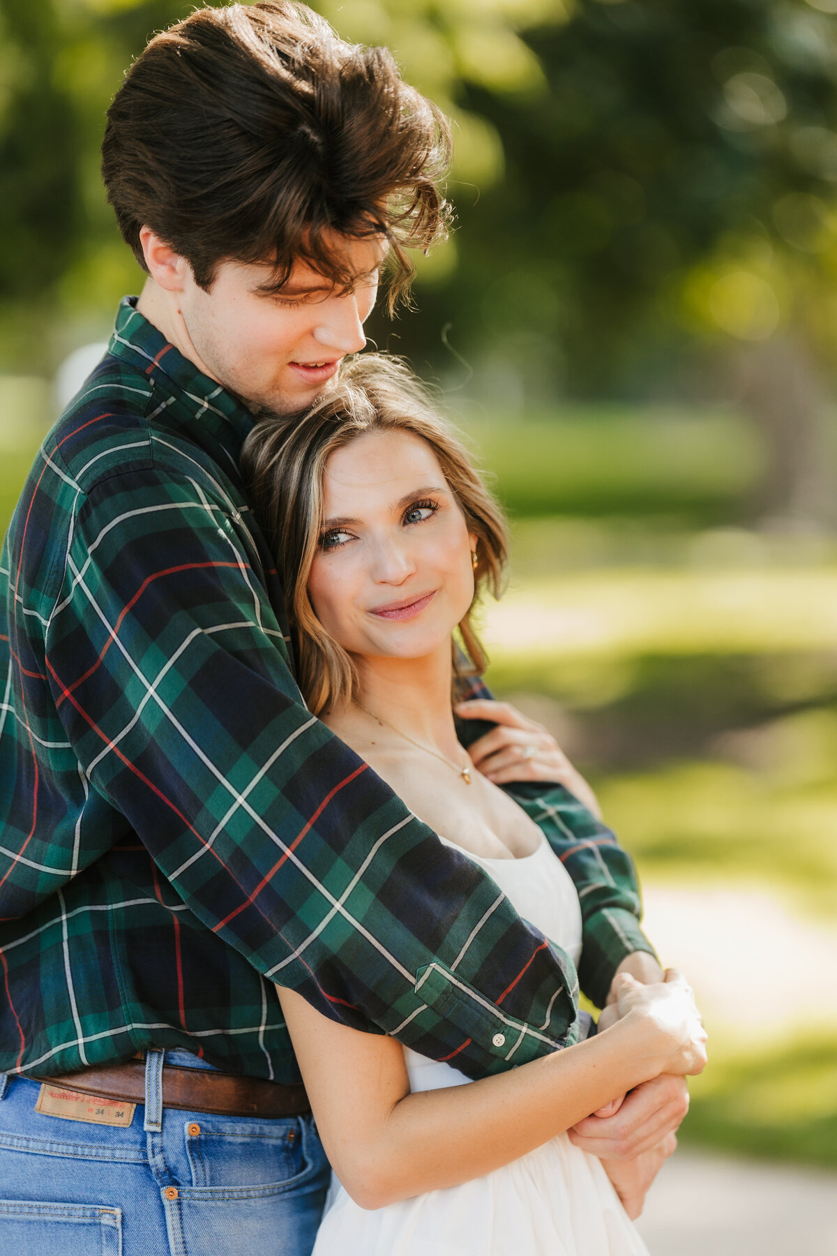colorful-engagement-session-in-new-braunfels