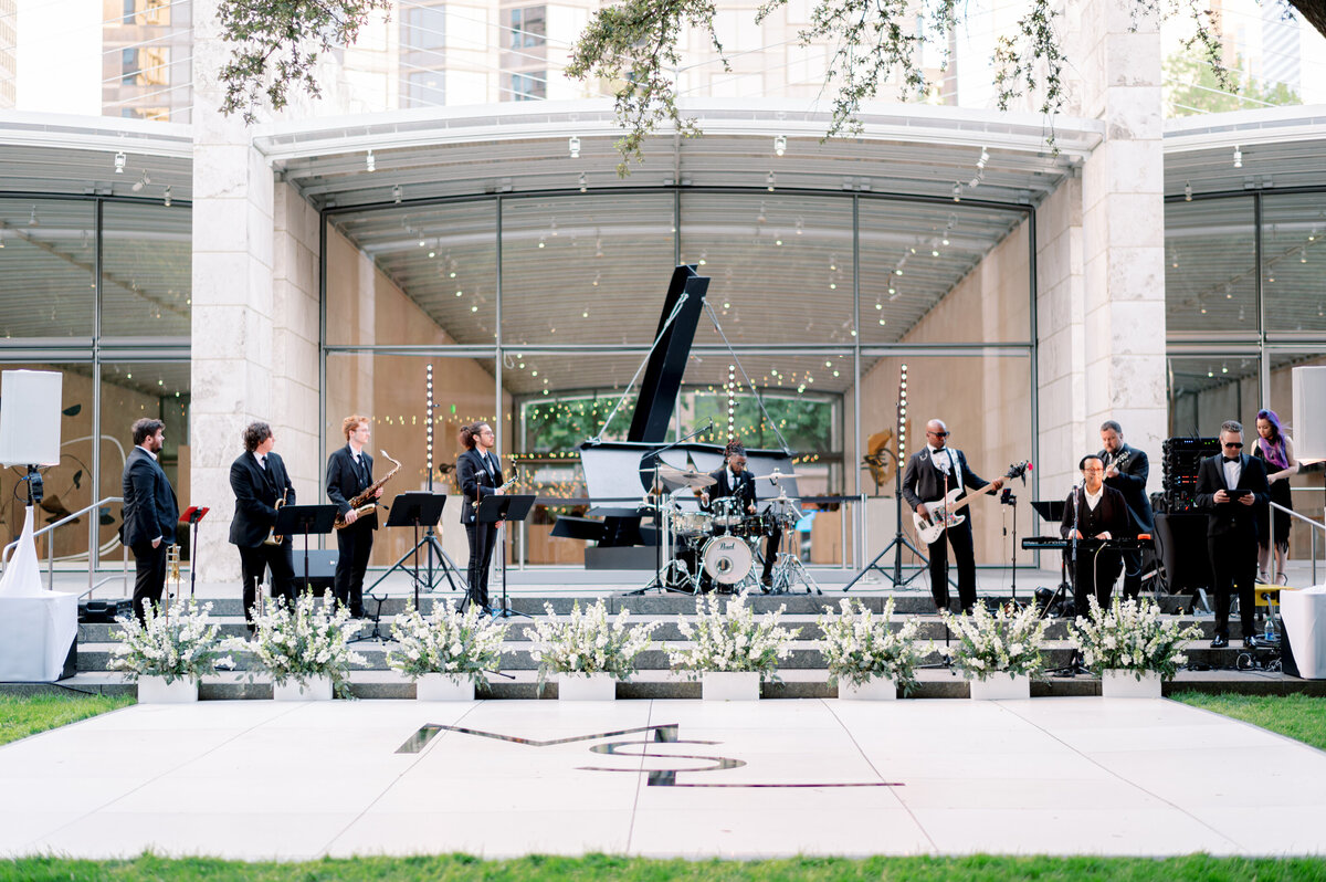 Mckenzie-and-Luther-Wedding-Preview-Emily-Nicole-Photo-146