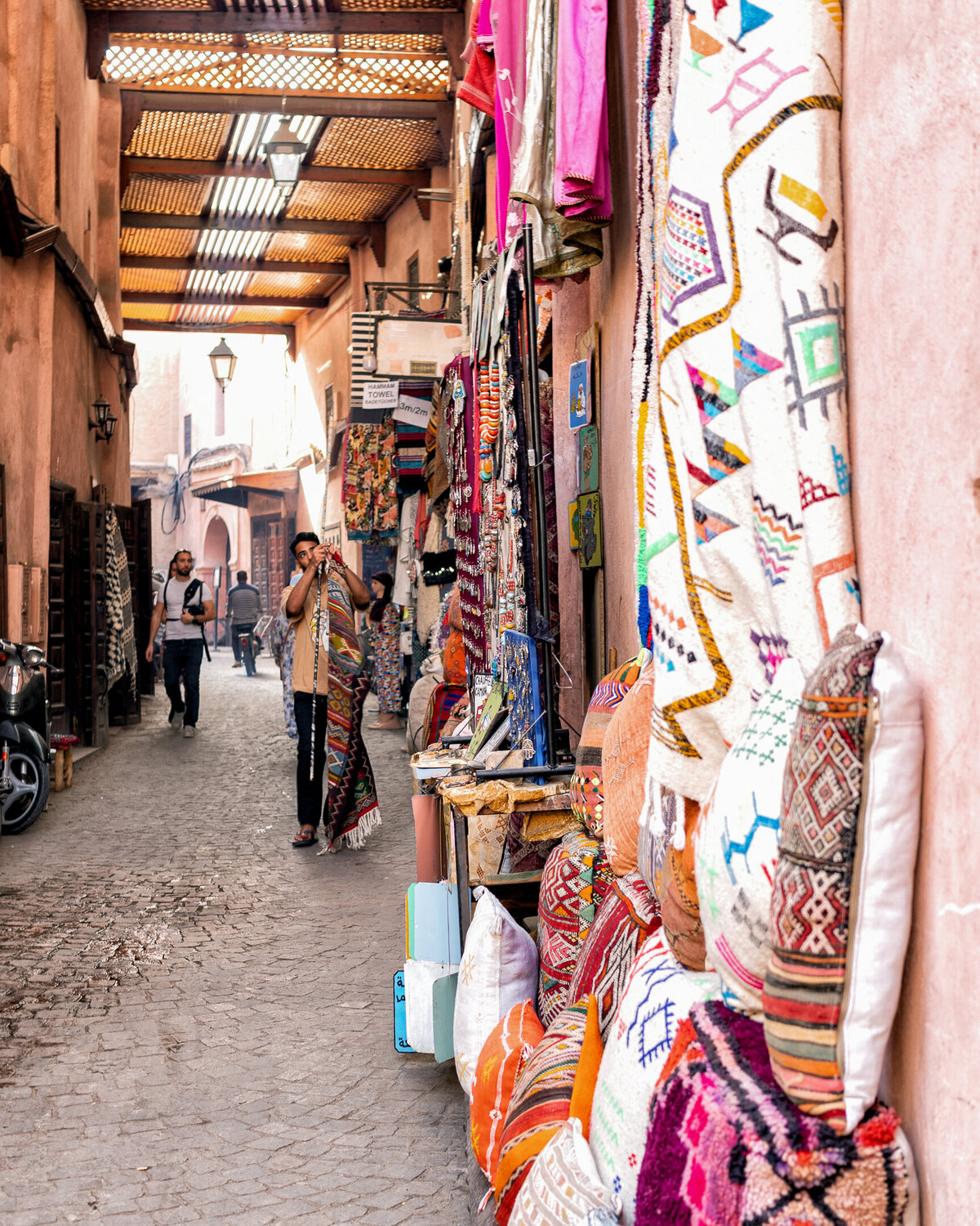 Marrakesh-souk-1