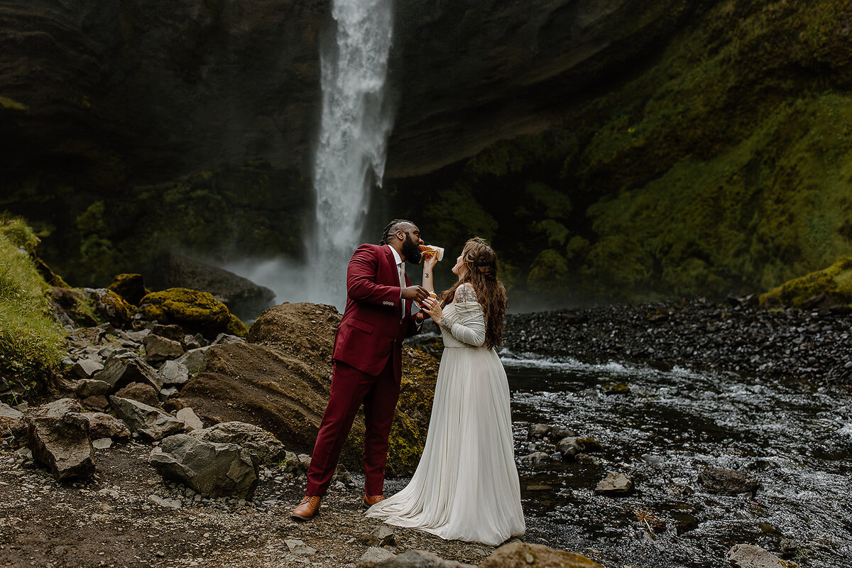reynisfjara-skogafoss-elopement-81_websize
