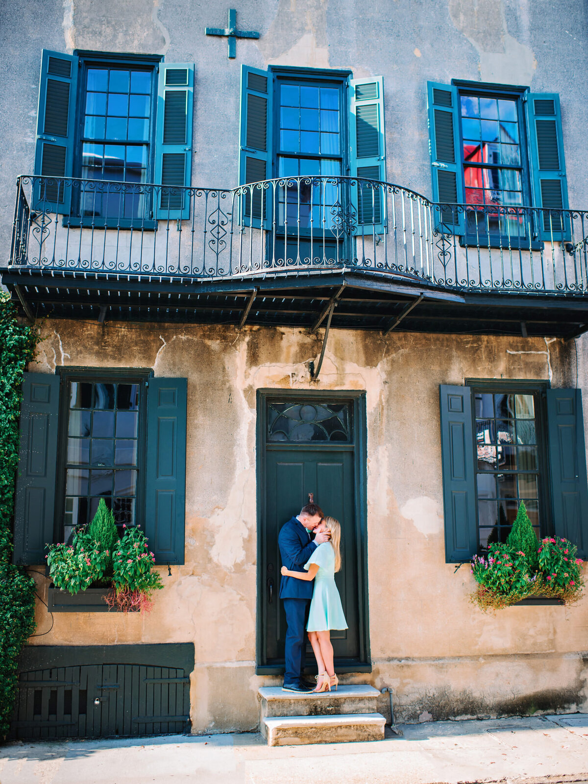 Downtown Charleston Engagement Session | Charleston Wedding Photographer