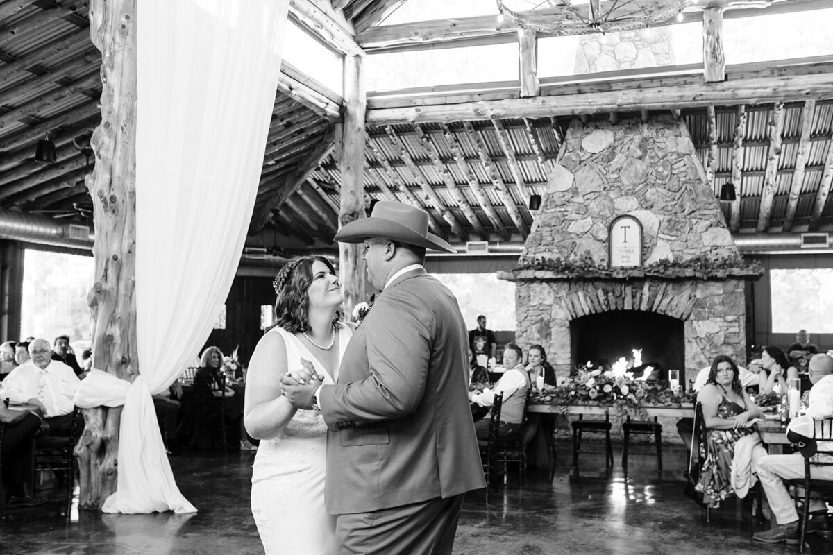 reTheBurrowWeddingPhotography-1011