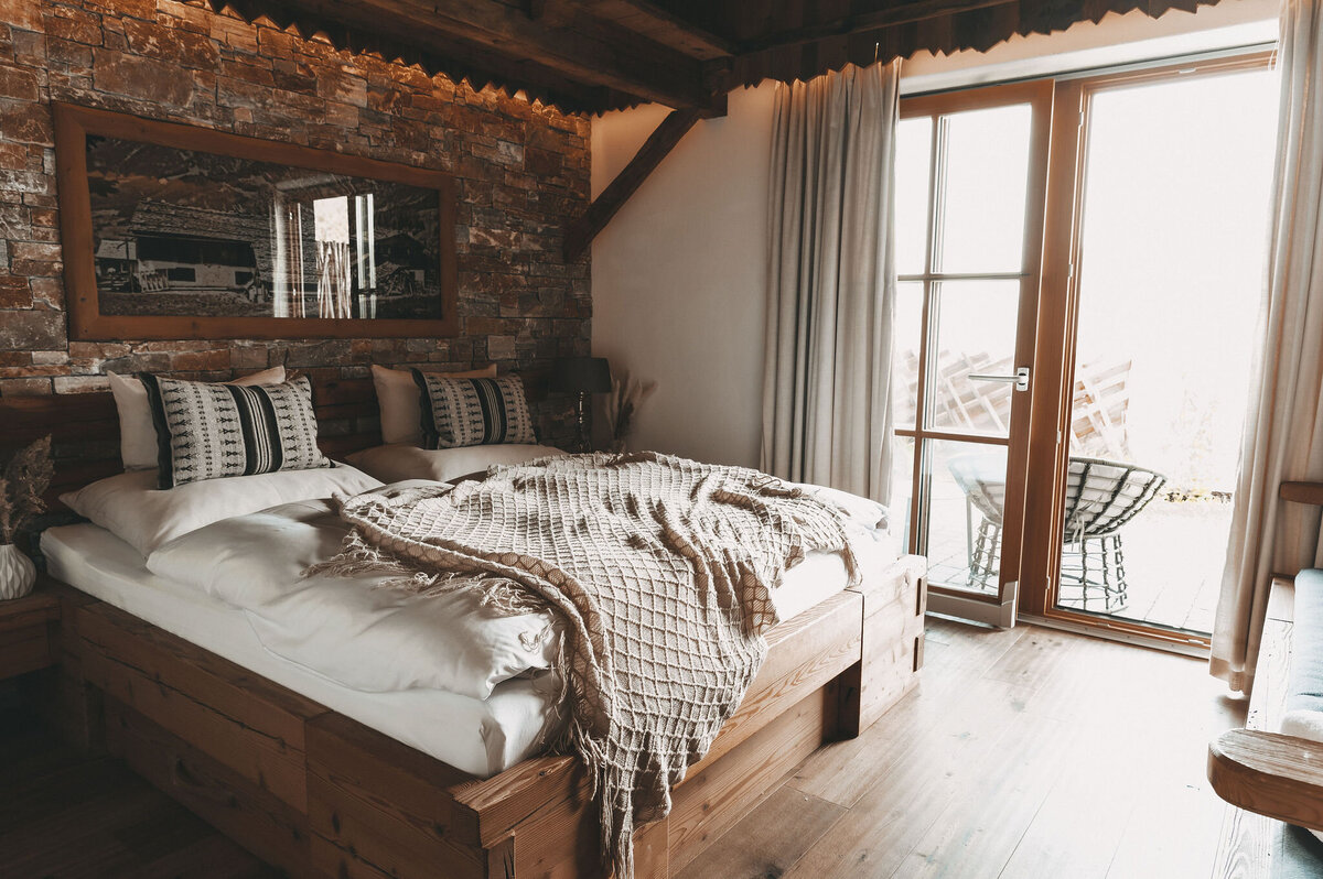 alpin-chic-zimmer-berge-auszeit4