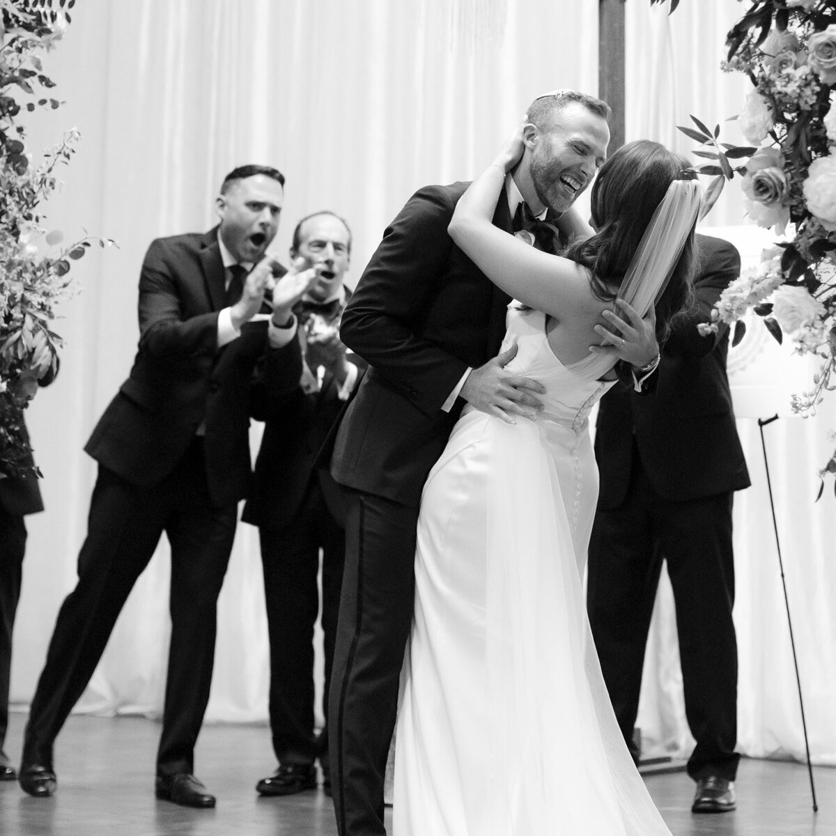 Courtney_Davidson_Photography_Rockwell_on_the_River_Chicago_Wedding_46