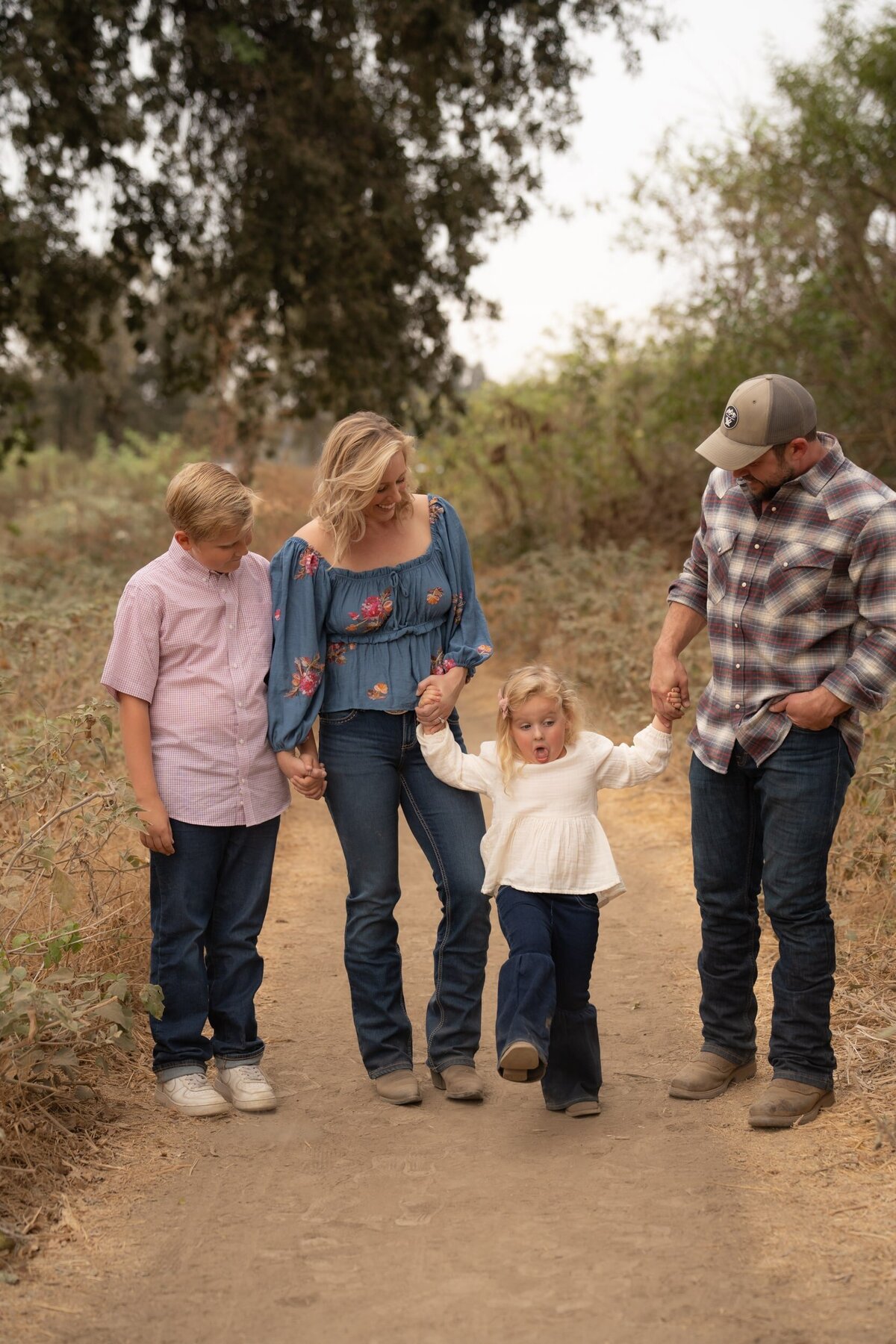 Journey Web Design & Photography_Kaweah Oaks Preserve Family Photos9