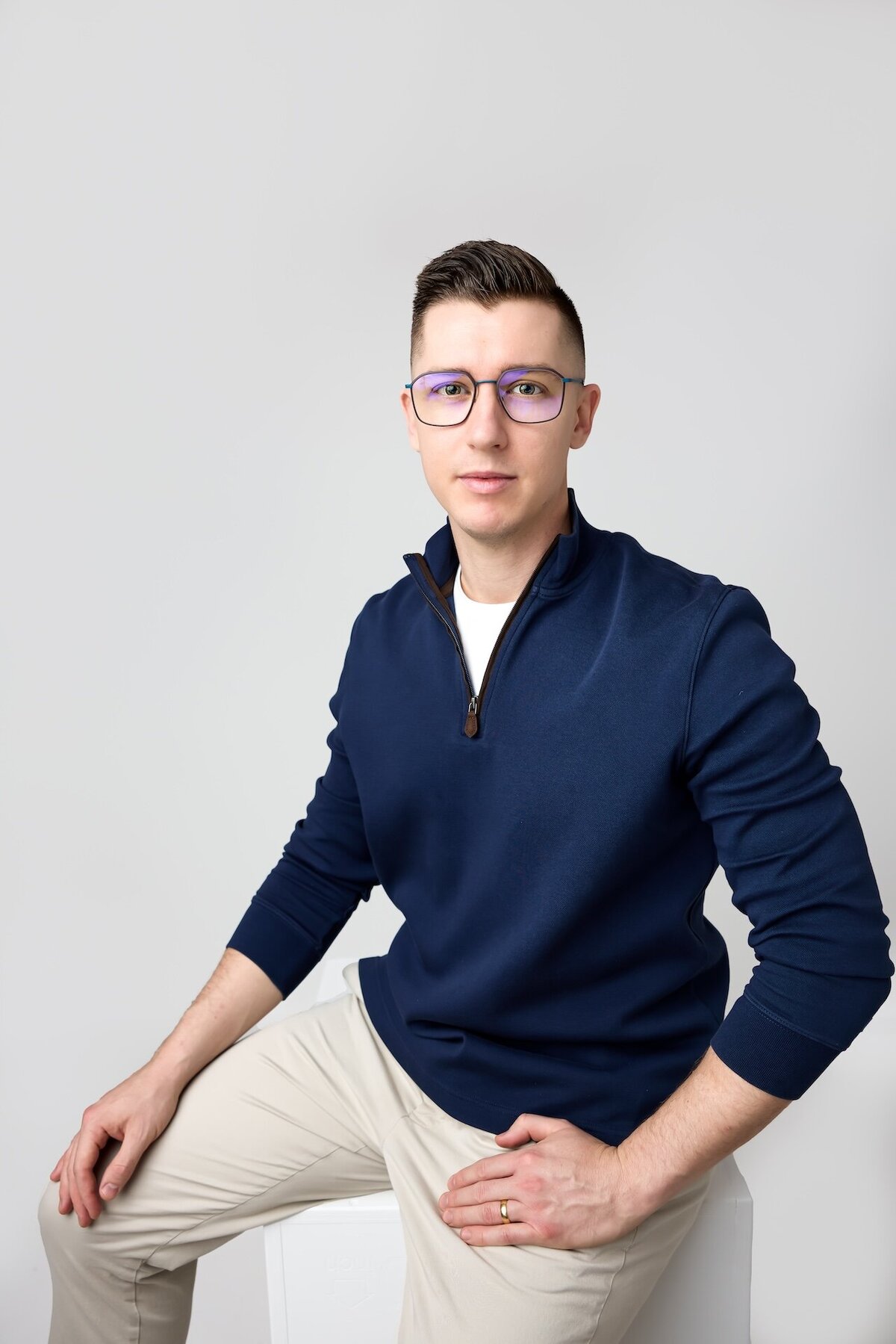 Charleston branding photography and headshots, Best Charleston headshot portrait photographer, get branding photos taken in Charleston, professional business portraits