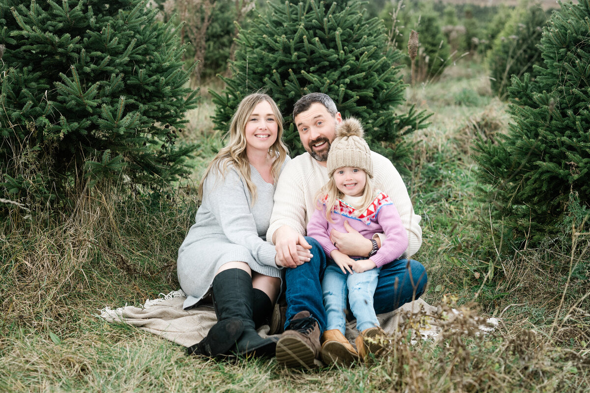 family_portraits_benjamin_treefarm_waterloo18
