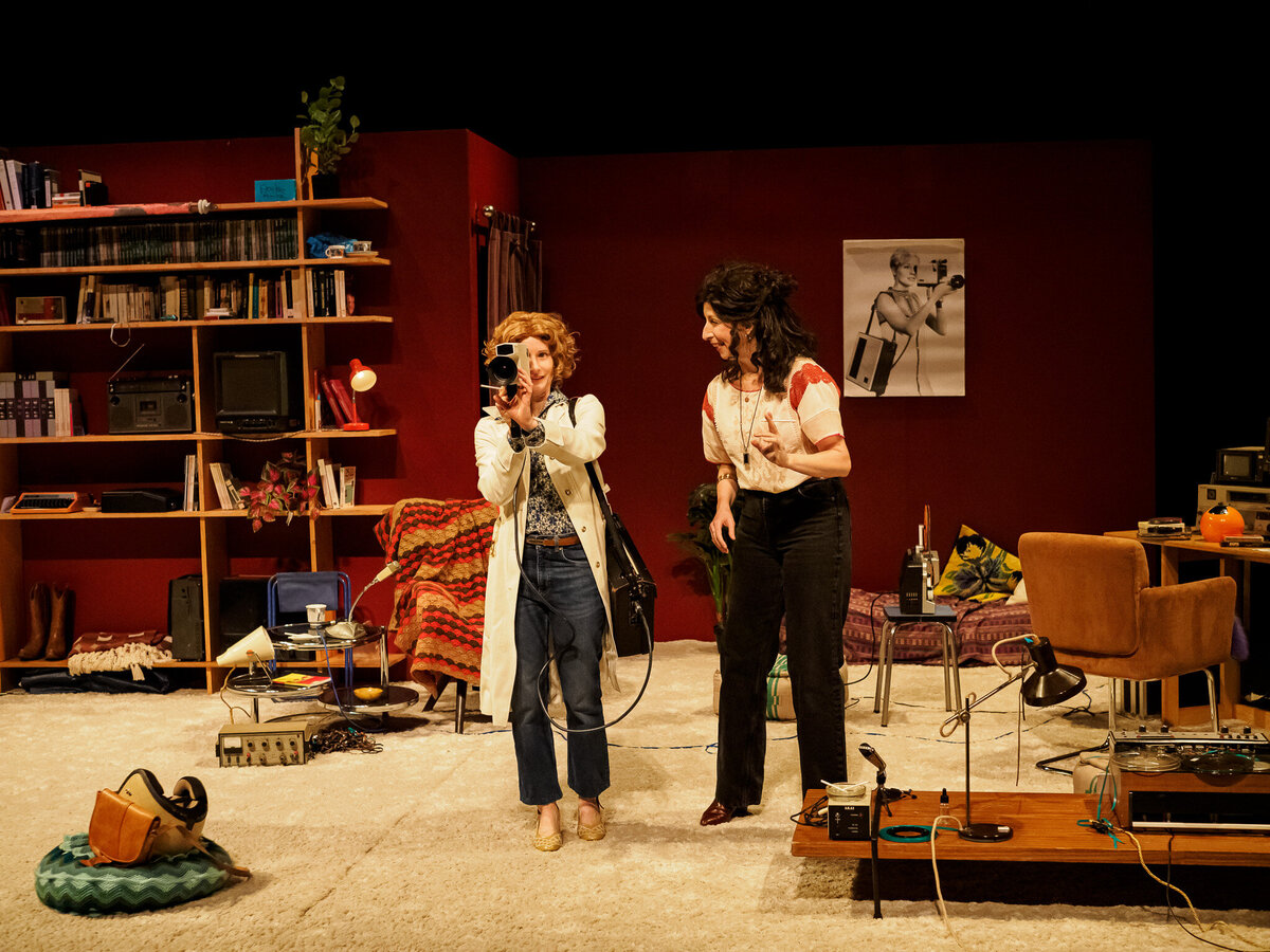 DELPHINE ET CAROLE ©Marie Charbonnier_B070014