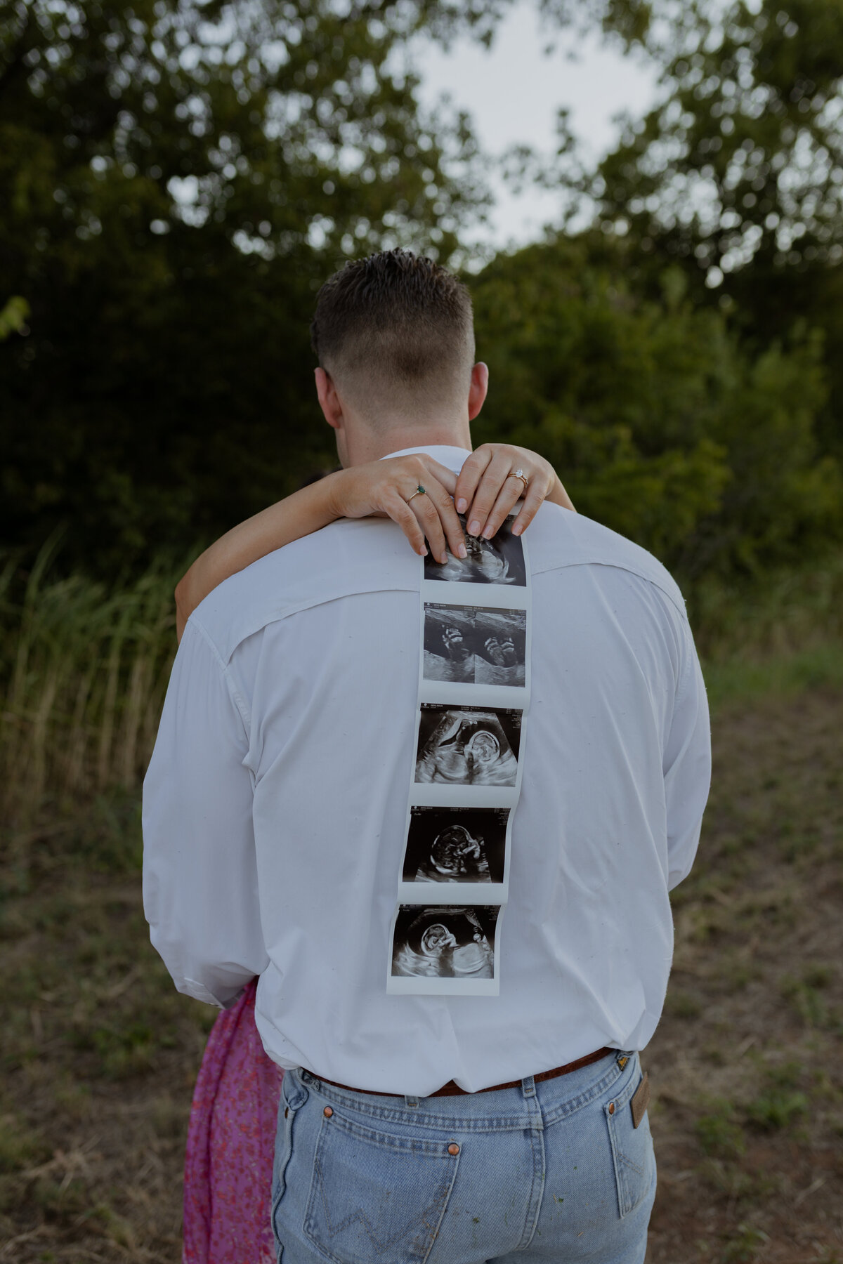 PregnancyAnnouncementPhotosOklahomaFieldPhotosBloomingEemaPhotography-2044