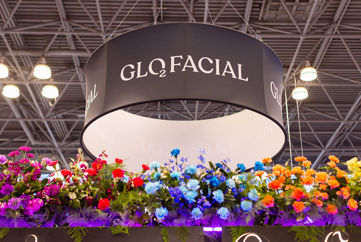 javitz-center-branding-glofacial-52_websize