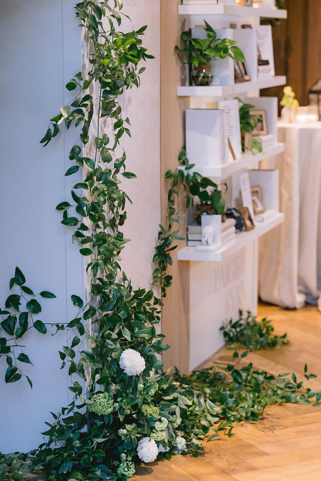 BookTowerWediding_PaigeandRyan_AliciaFrancesPhotography01 (533)