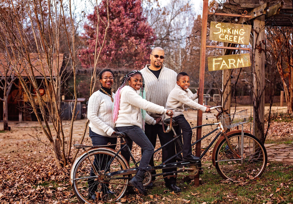 Collins Family Sinkingcreek Farm 2019-0457