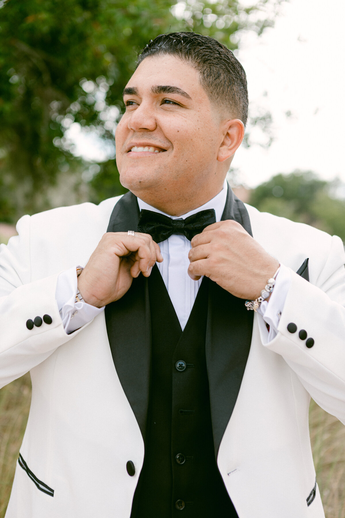 Natalia + Javier - Groom's Getting Ready-18