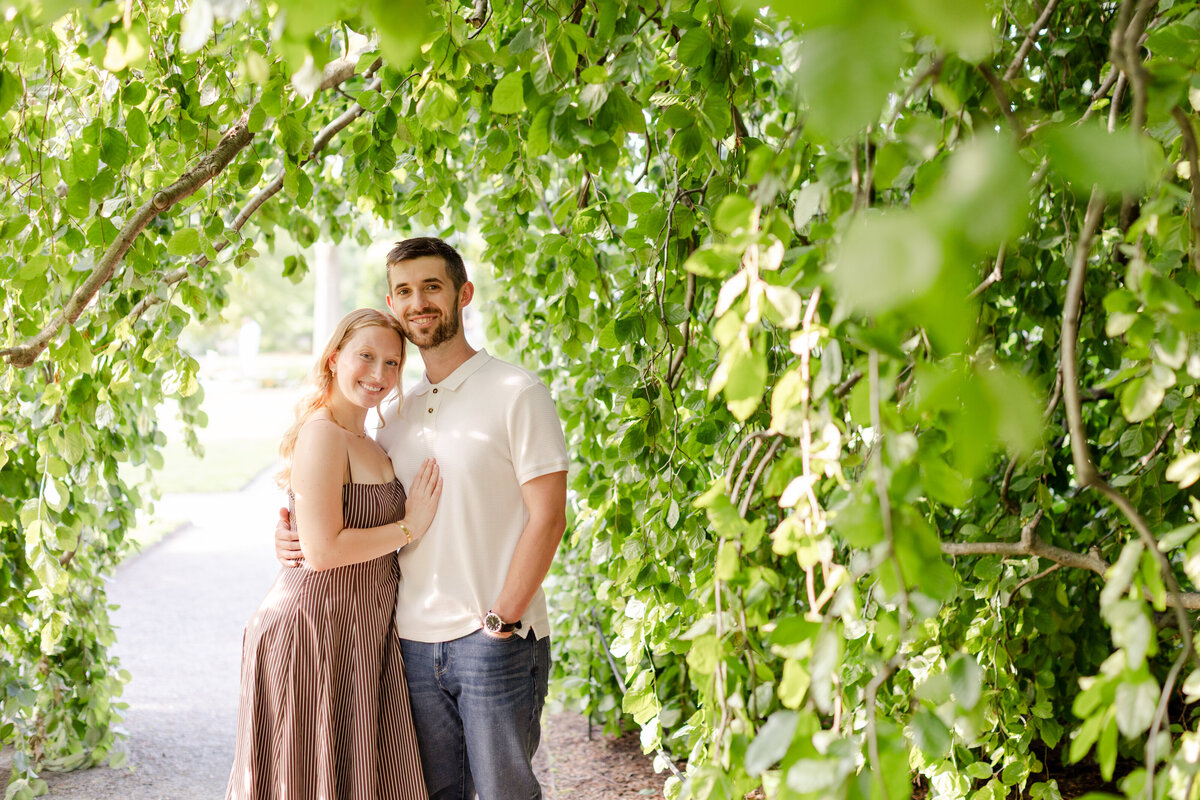 couple-hugging-in-Untermyer-Gardens-in-Yonkers