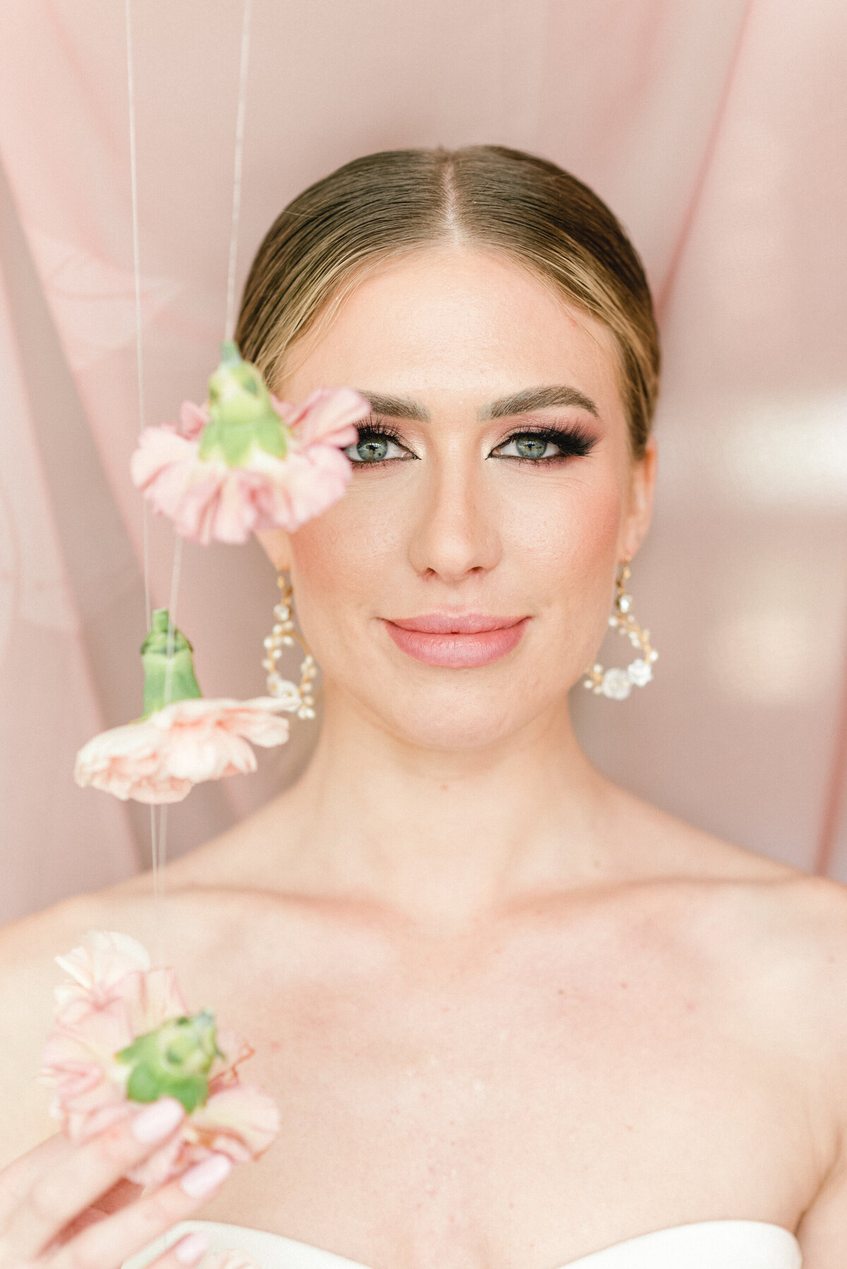 floral-and-field-design-bespoke-wedding-floral-styling-calgary-alberta-peach-kiss-editorial-bridal-groom-portraits-17