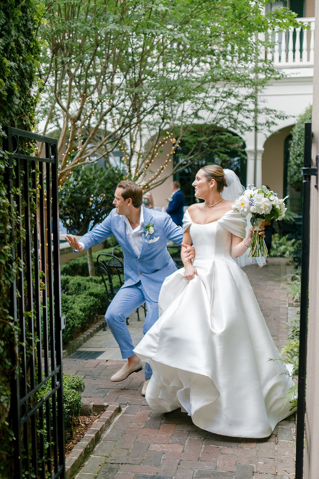 charleston-wedding-photographer-planters-inn-wedding-ceremony2