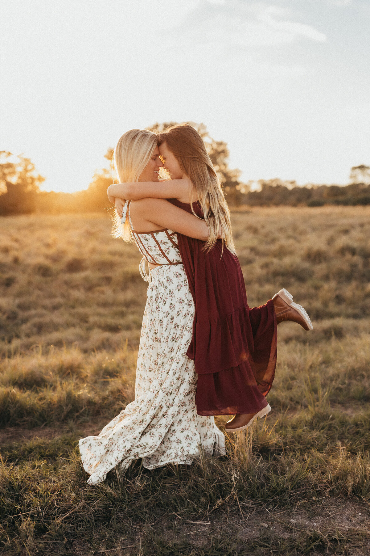 COURTNEY & KENDALL 2025 b-2