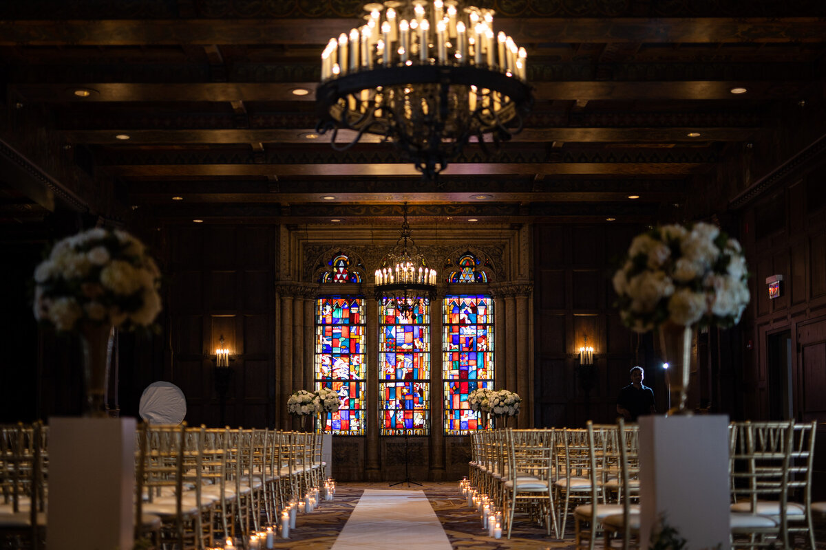 38Intercontinental-Chicago-Hotel-Wedding-Photos-Lauren-Ashlely-Studios