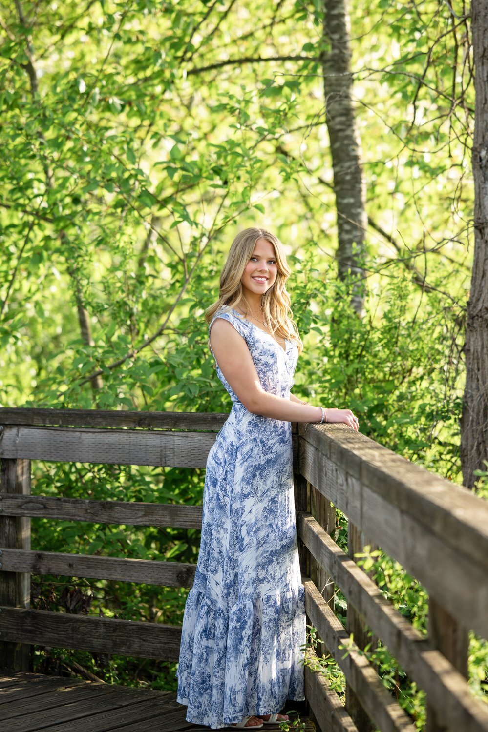 boardwalk at kirkland park on lake washington senior girl in dress