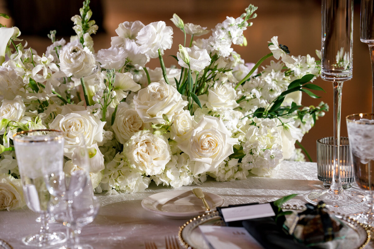 Berlez-Aspen-Avenue-Chicago-Wedding-Photographer-Palmer-House-Celebrate-Planning-Yanni-Design-Dimitra-Shannon-O'Brien-Magazine-Editorial-185
