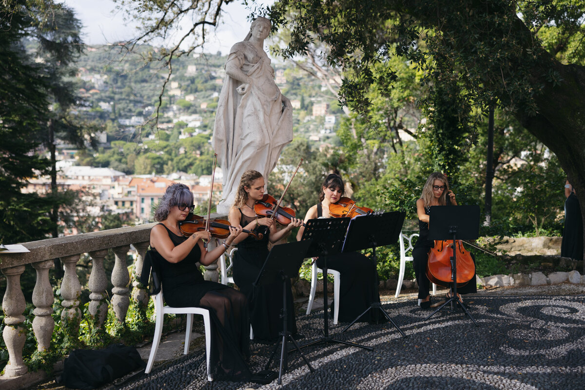 Cacie_Carroll@CacieCarrollPhotography_KriziaandNick_WeddingDayatVillaDurazzo_SantaMargheritaItaly-425