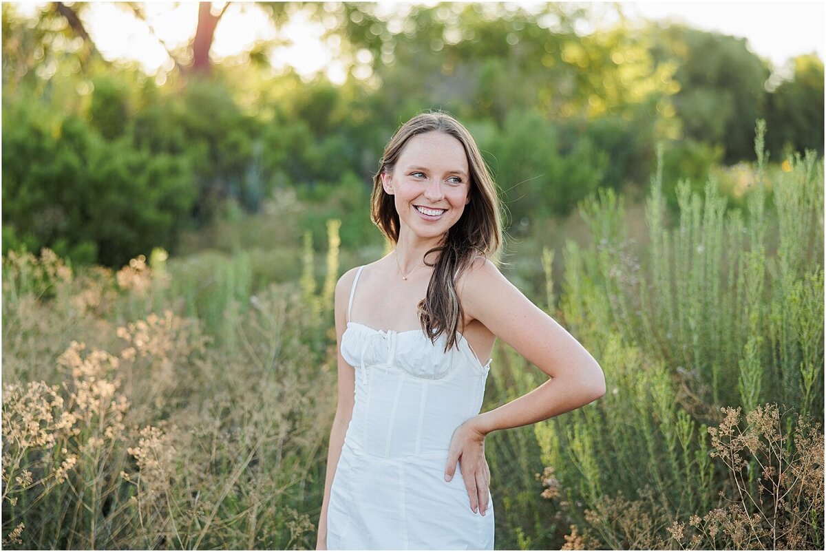 Neutral-Outfit-Insperation-Ideas-Family-Portraits-in-Menifee (12)