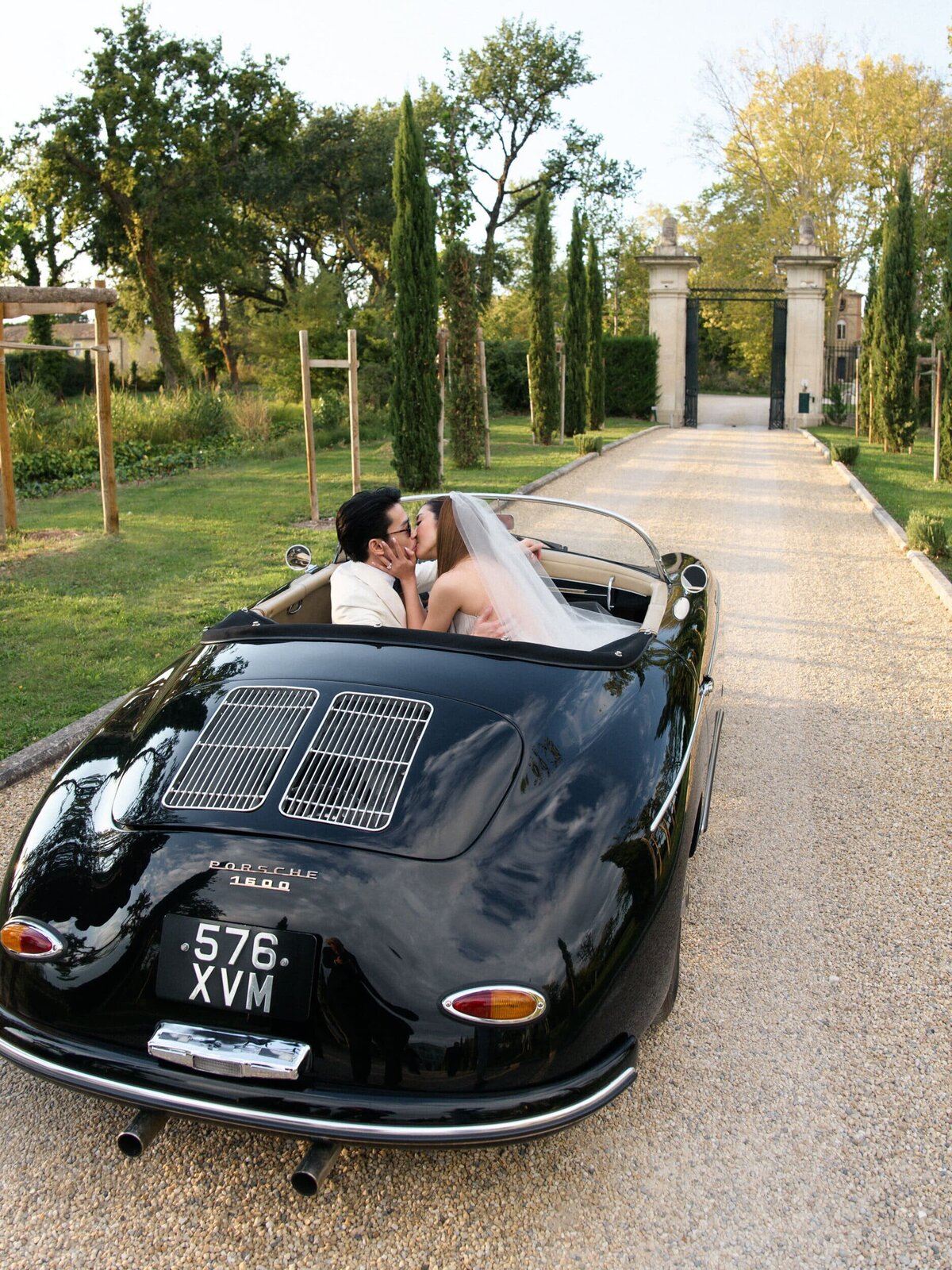 c_linas-dambrauskas-virithipa-and-nick-chateau-de-tourreau-wedding-preview-2500px-068_1