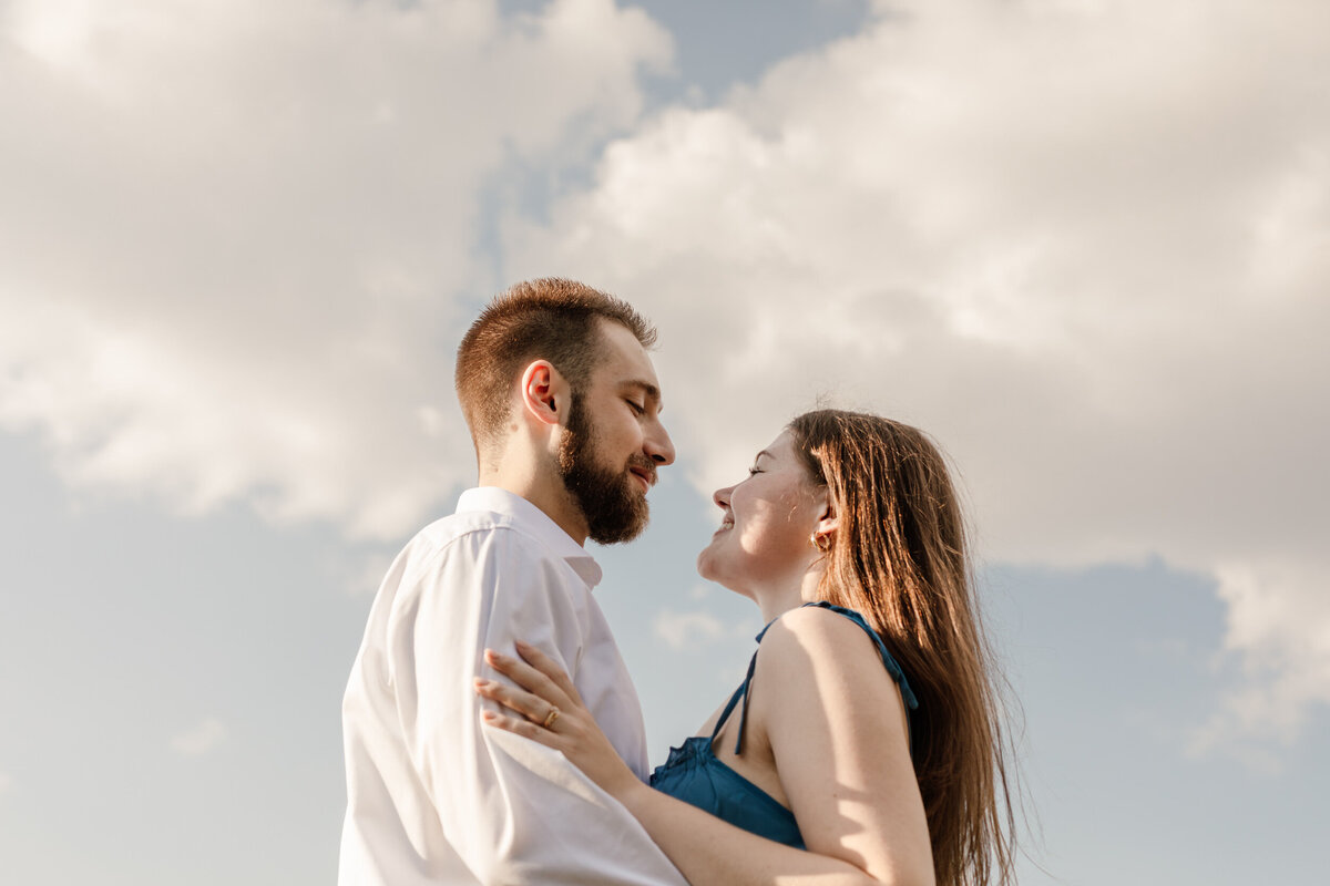 couples summer engagement session