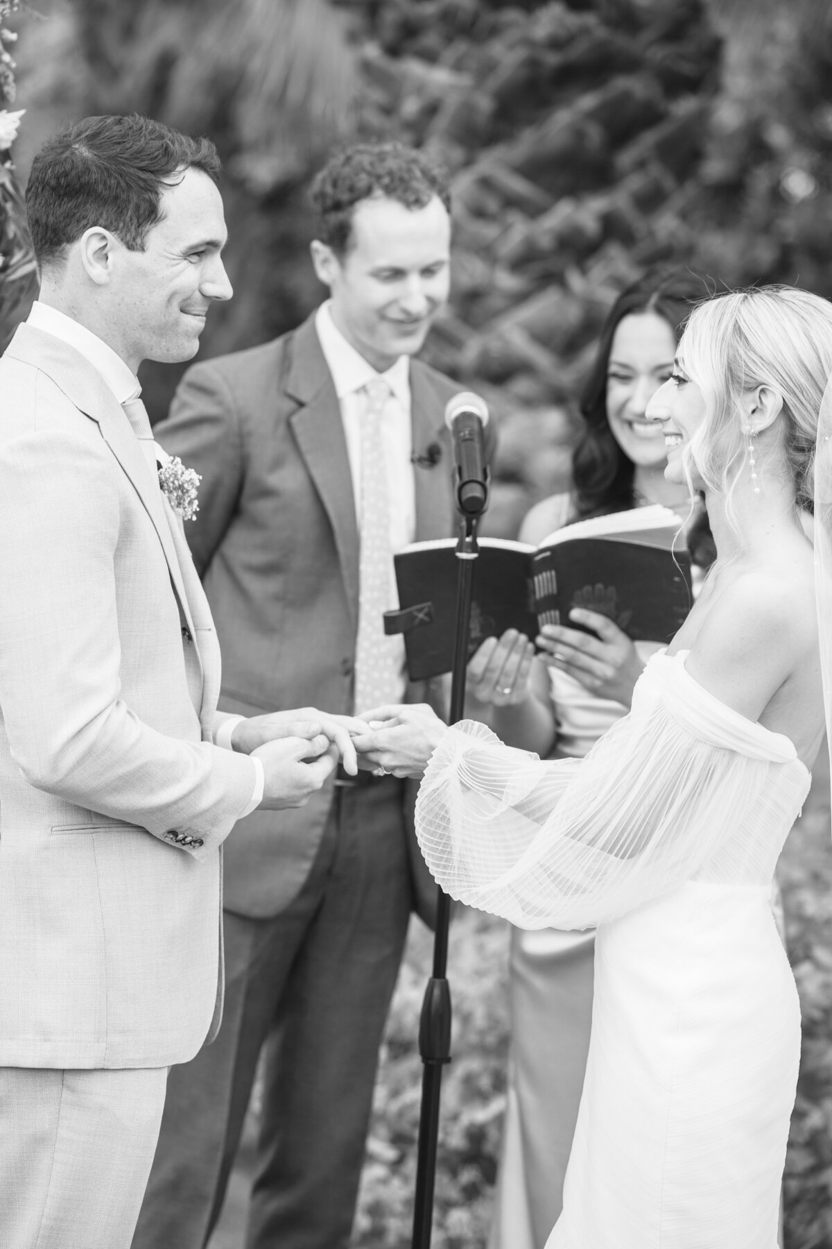 The Estate at Via Las Palmas Palm Springs Light and airy spring wedding southern california wedding venue luxury photography-174