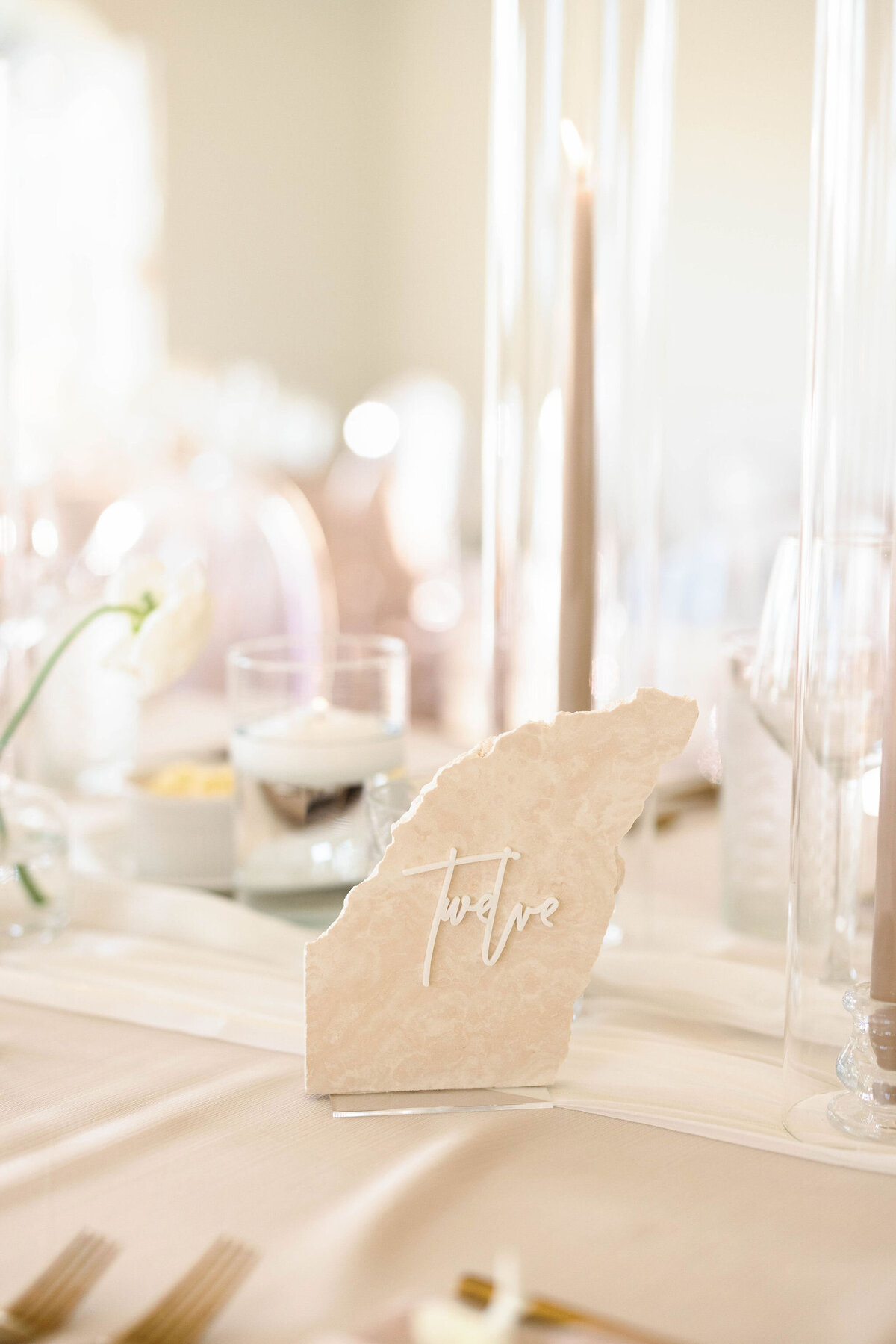132_neutral-wedding-reception