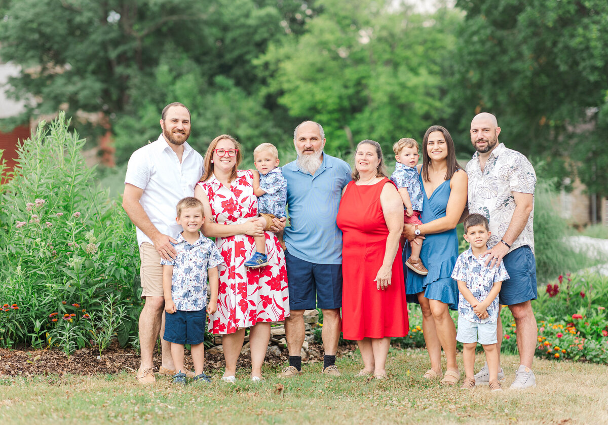 extended family session at john Rudy park in York pa