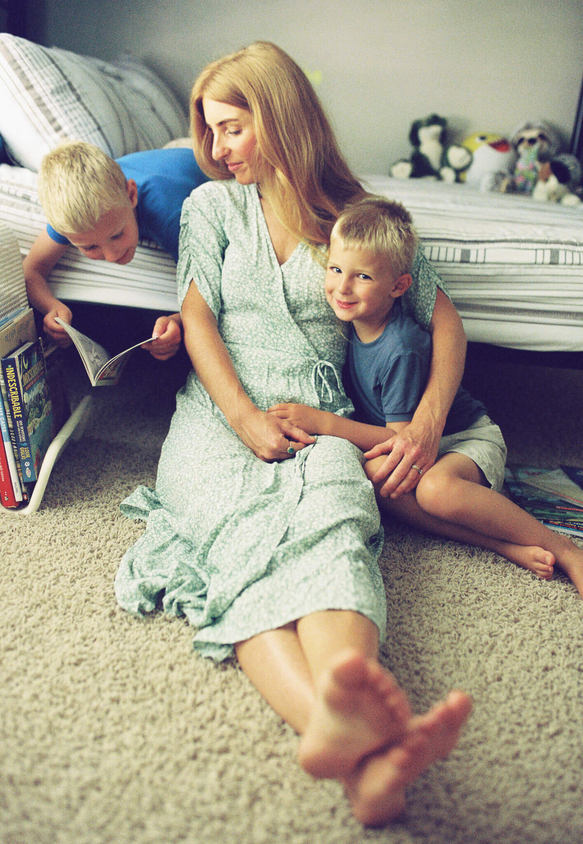motherhood photo lifestyle photography session in-home on portra 800 film