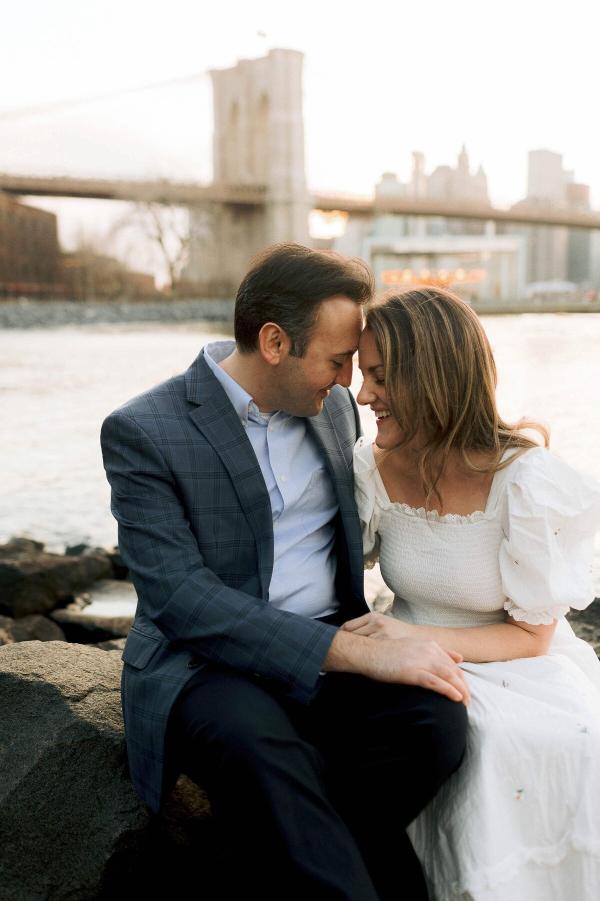 new-york-city-spring-engagement-session-08