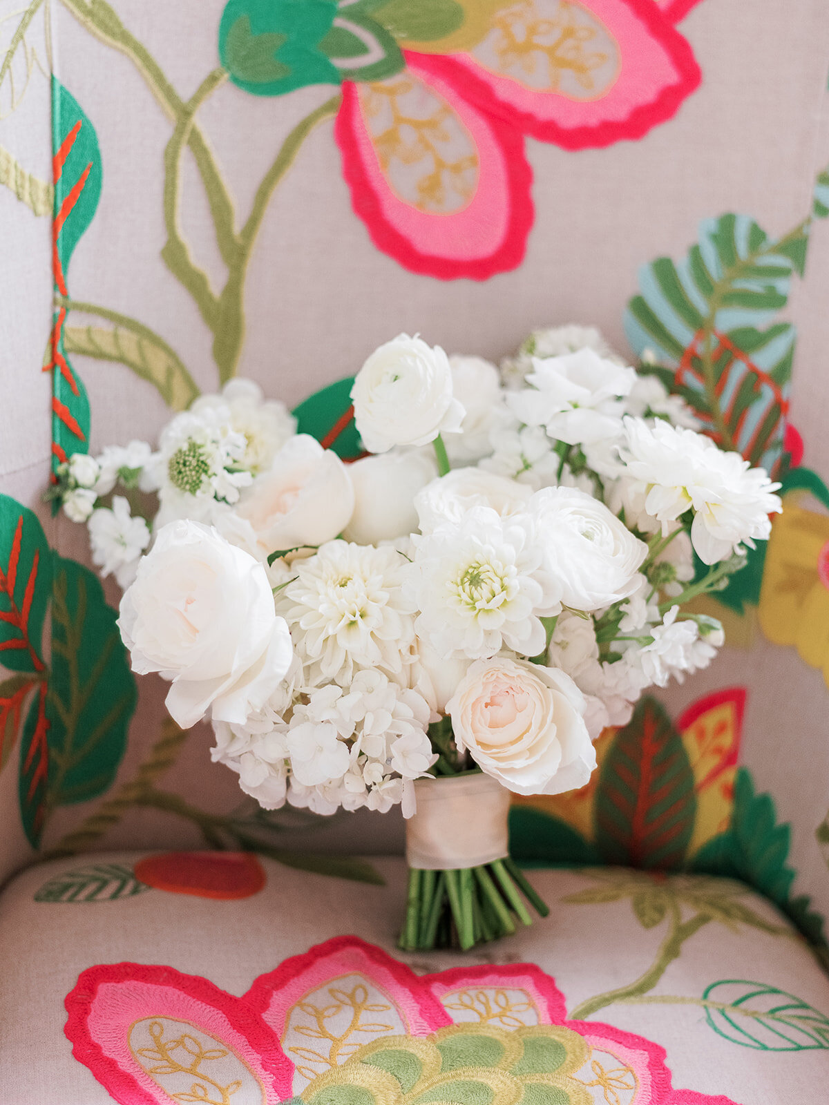 Kate-Murtaugh-Events-Boston-wedding-planner-elopement-microwedding-white-bouquet