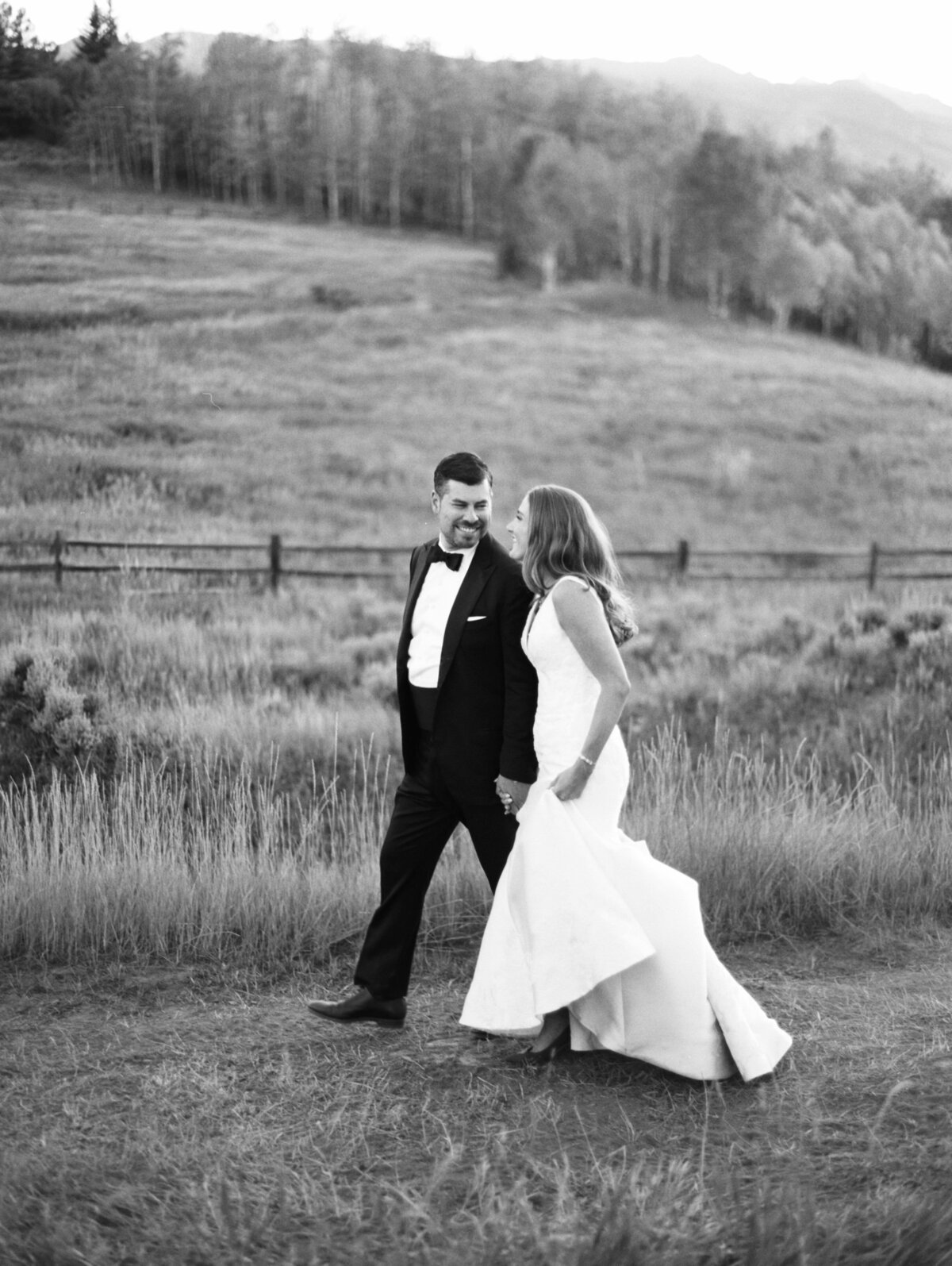 Couple sunset portraits in Aspen