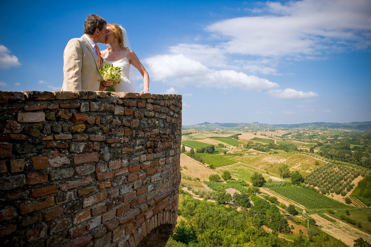 Italy-intimate-Tuscan-wedding-destination-photography-1