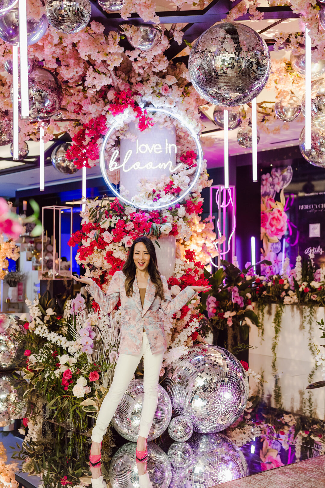 Neon Dream in Bloom Photo Experience at The 2023 WedLuxe Show Toronto photos by Purple Tree Photography5