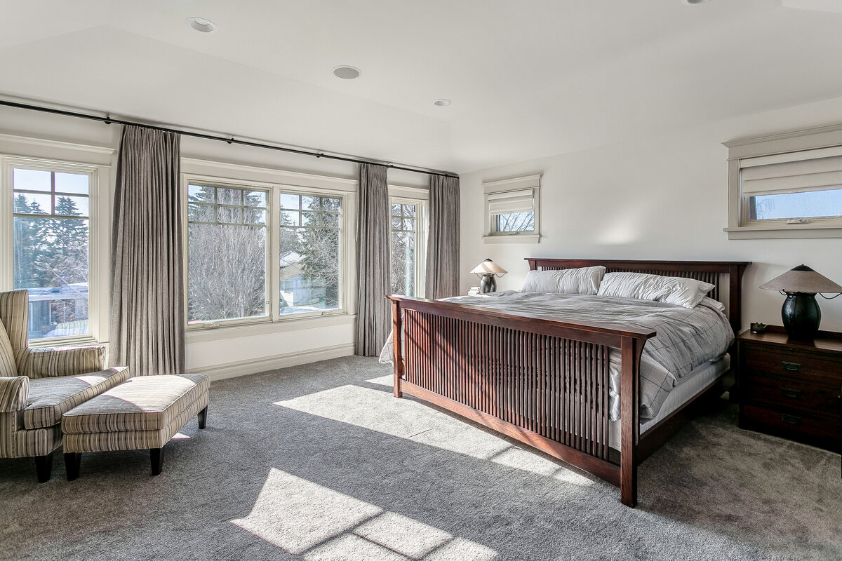 4719 CHARLES DR-4661-HDR