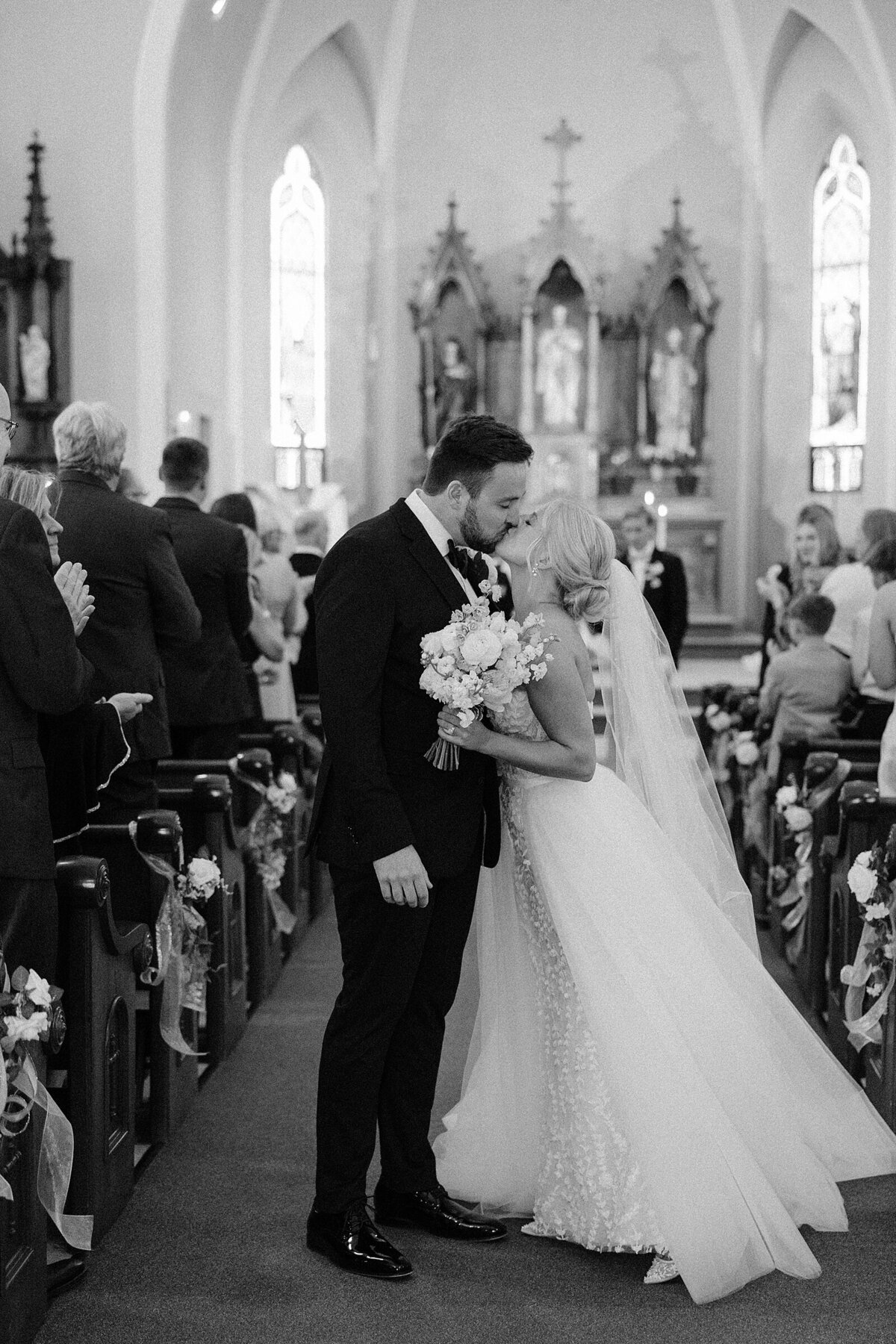 Oak-pointe-country-club-wedding_1386